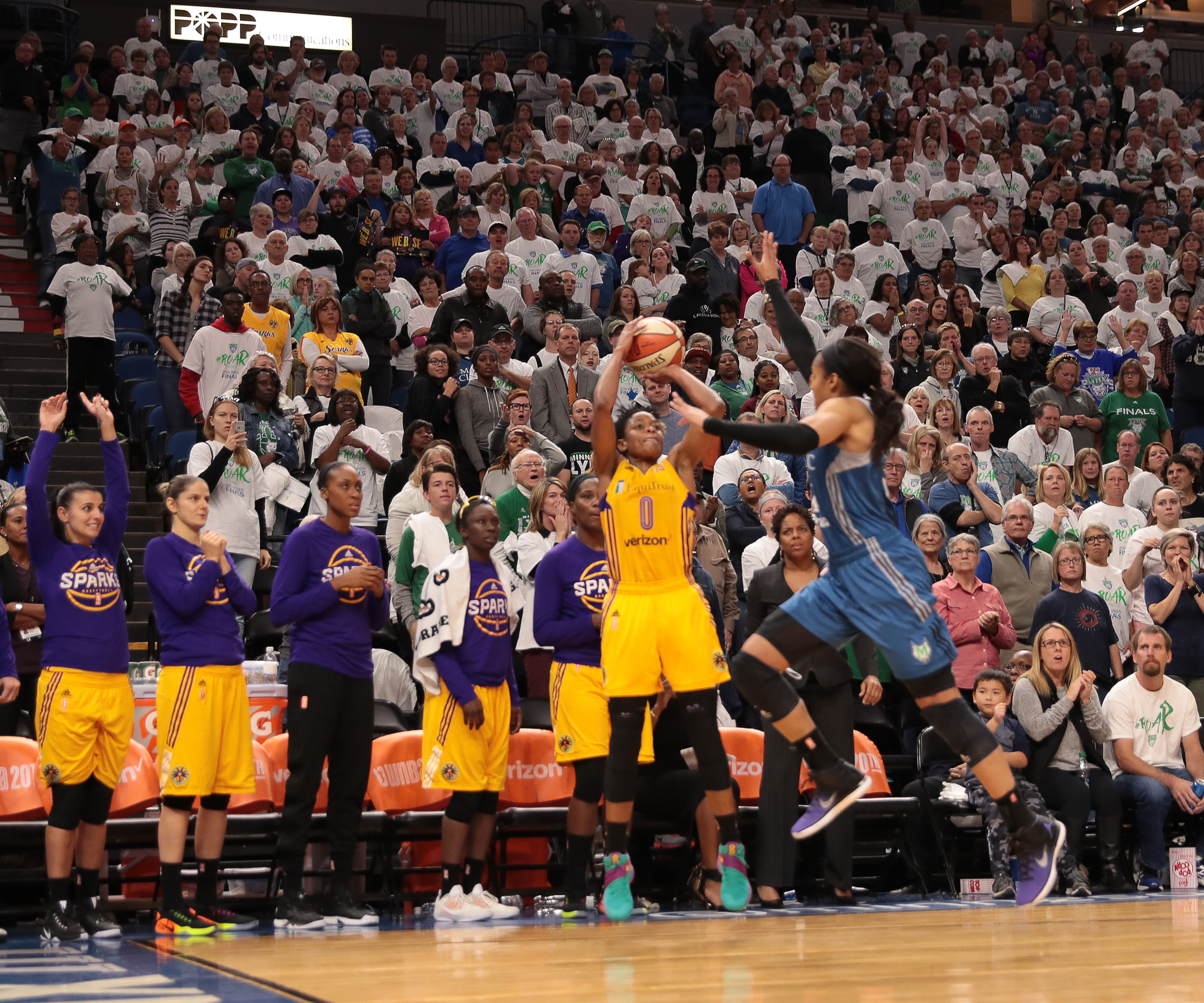 Buzzer Beater Sinks Lynx in Game 1 of Finals